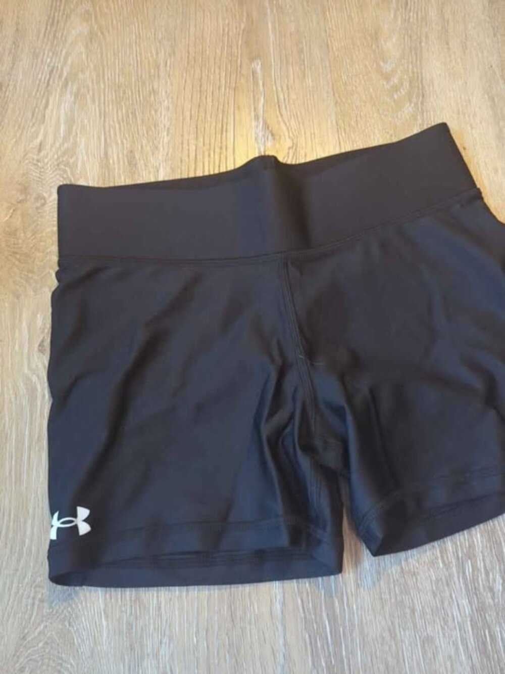 Under Armour Black Team Shorty 4 Girls Youth Large (YLG) Shorts new girls